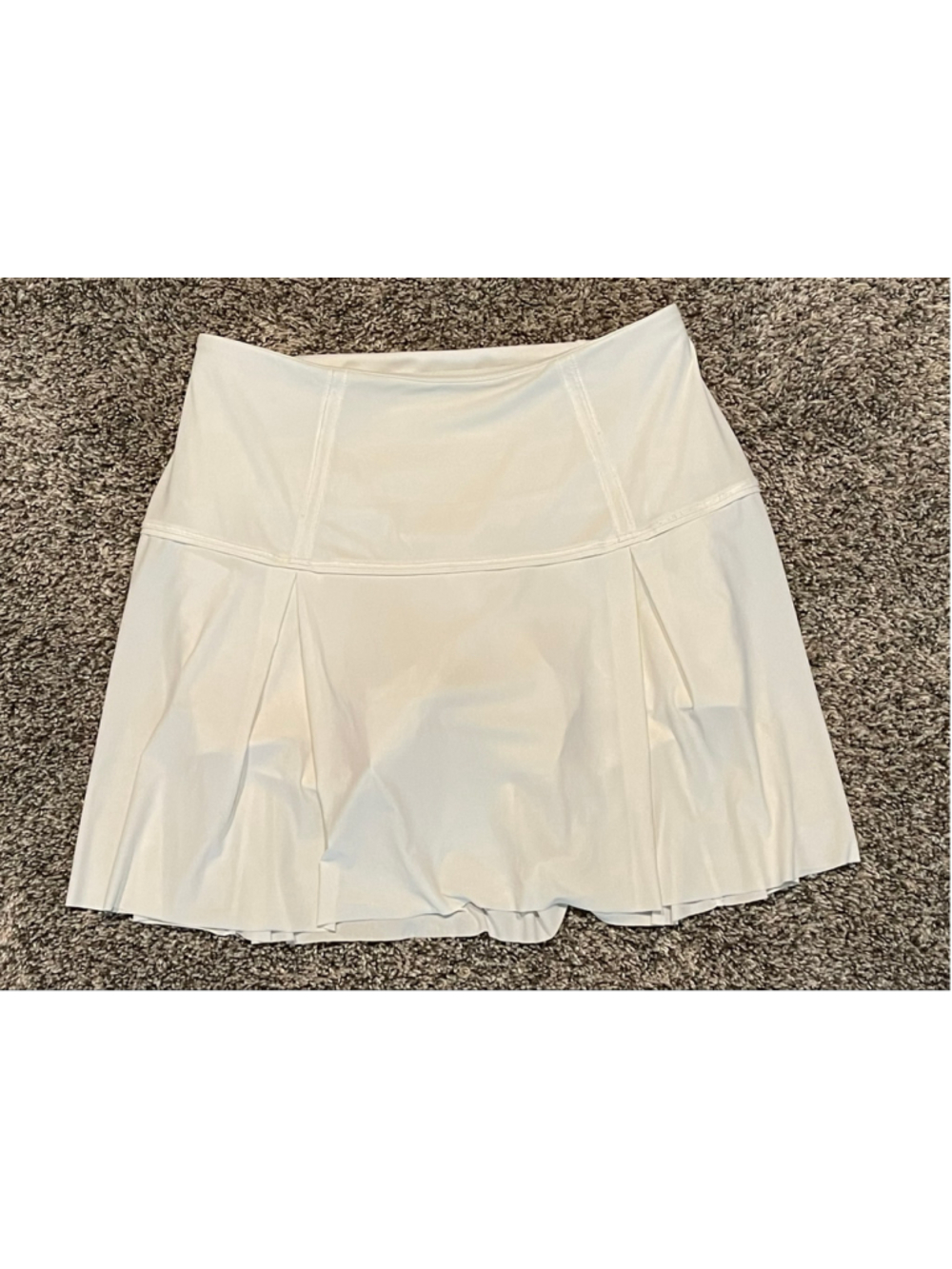 Lululemon Women's Lost in Pace Skirt, Size 4 Tall, White, VGUC